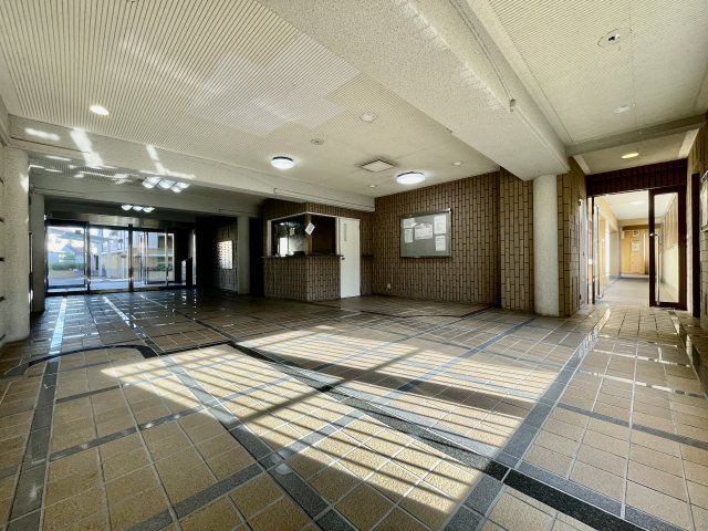 シティマンション春日のエントランス