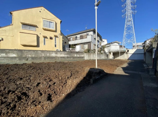 【前面道路含む現地写真】