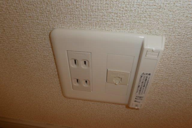 ポム・ダムールＡの設備|電話モジュラー