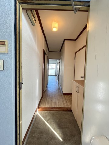 富谷マンションの玄関