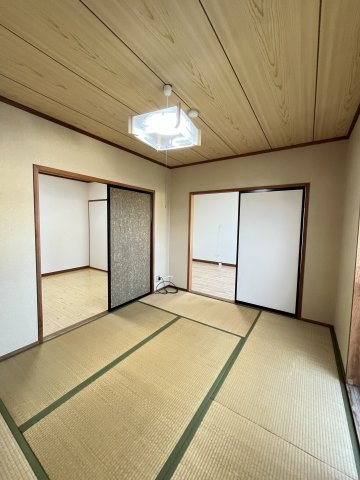 富谷マンションの和室