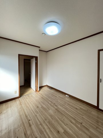 富谷マンションの洋室