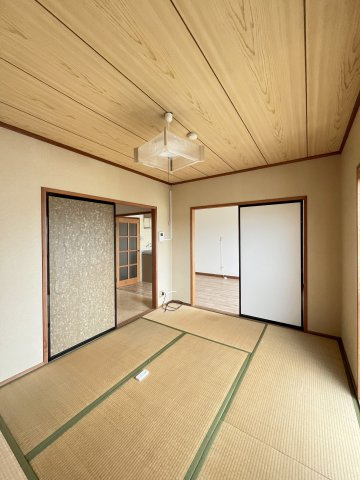 富谷マンションの和室