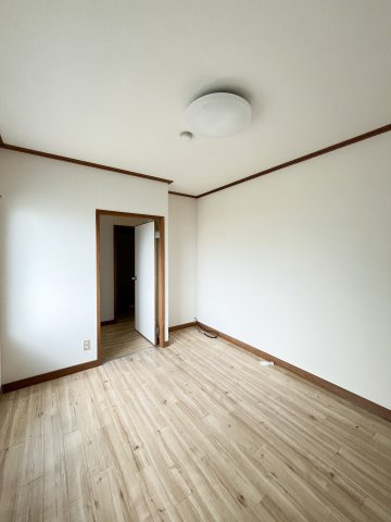 富谷マンションの洋室