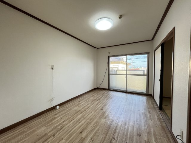 富谷マンションの居間・リビング