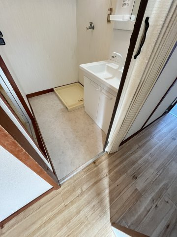 富谷マンションの洗面所