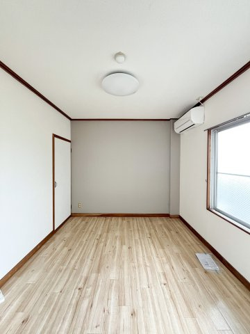 富谷マンションの居間・リビング