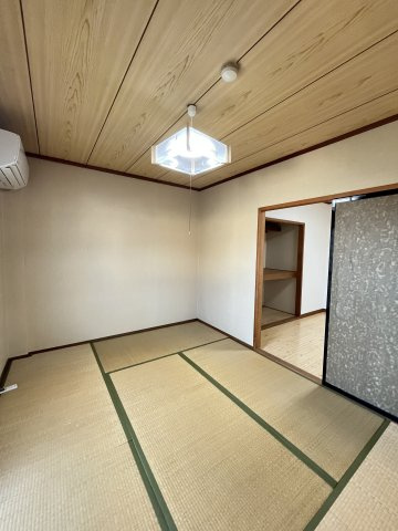 富谷マンションの和室