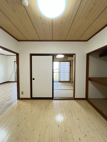 富谷マンションの洋室