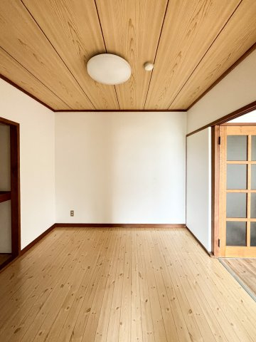 富谷マンションの洋室