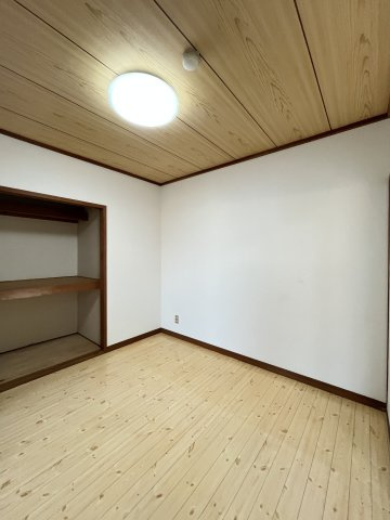 富谷マンションの洋室