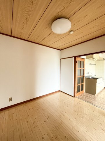 富谷マンションの洋室