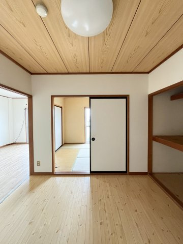 富谷マンションの洋室