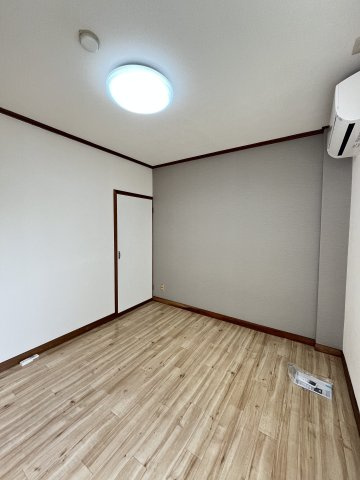 富谷マンションの洋室