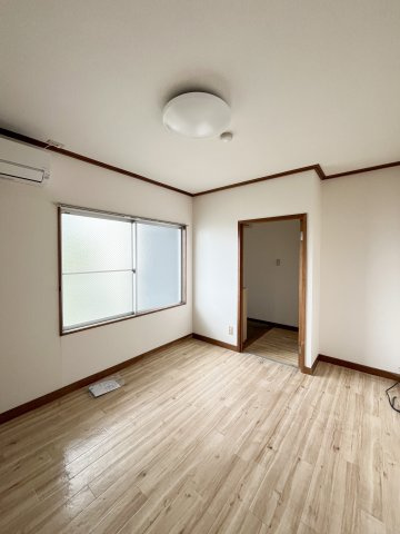 富谷マンションの洋室