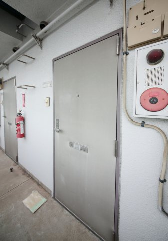 ユーゲント東海の玄関