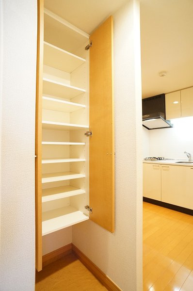 エスティメゾン亀戸の玄関|シューズＢＯＸ～キッチン♪