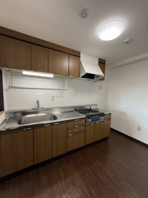  | シューワ臼倉