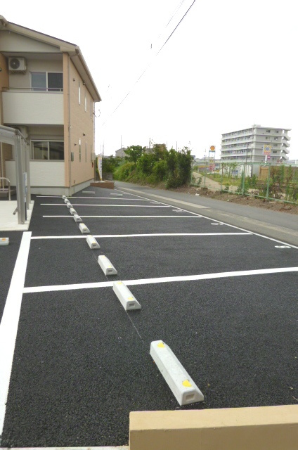カーサ・レイデンの駐車場