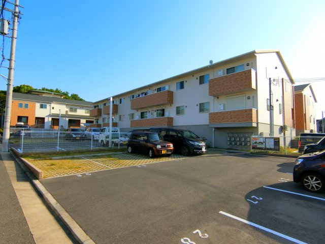 アルミック山荘の駐車場