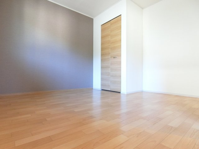 アルミック山荘の寝室|別部屋内装写真