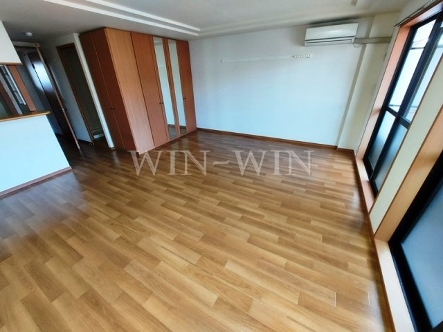 エトワール内張の居間・リビング