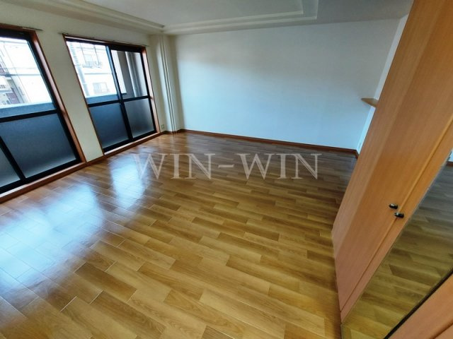 エトワール内張の居間・リビング