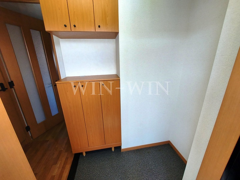 エトワール内張の玄関