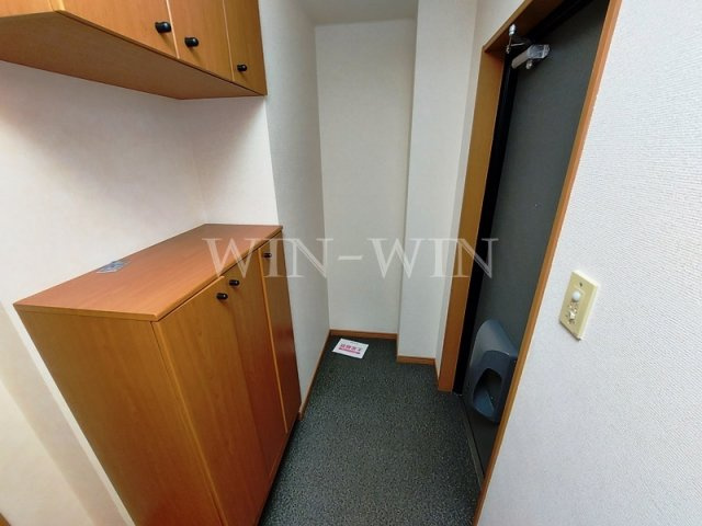エトワール内張の玄関