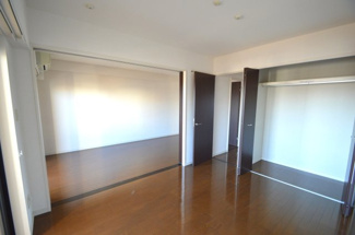 【居間・リビング】 | リバーサイド天神