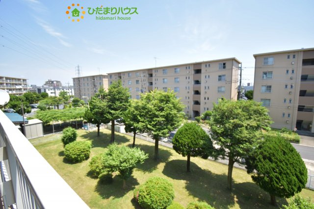 大宮指扇住宅1号棟の展望|3階部分からの眺望になります！！
緑があるので、開放感と自然に癒されますね