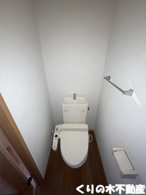 【トイレ】 | 蔵・KATAYAMA A棟 | 落ち着いた色調のトイレです