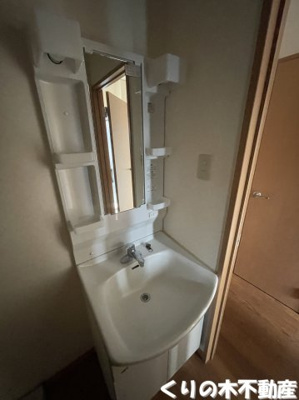 【洗面所】 | 蔵・KATAYAMA A棟 | 使いやすい洗面所です