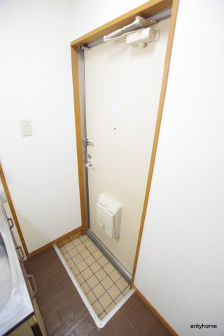 リバティ都島　仲介手数料無料の玄関