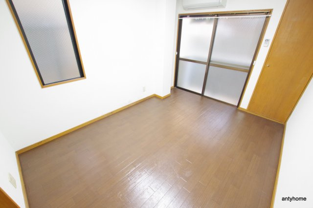 リバティ都島　仲介手数料無料の洋室