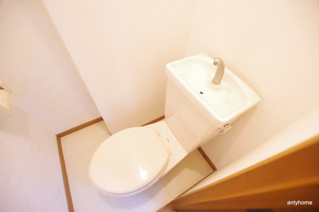 リバティ都島　仲介手数料無料のトイレ