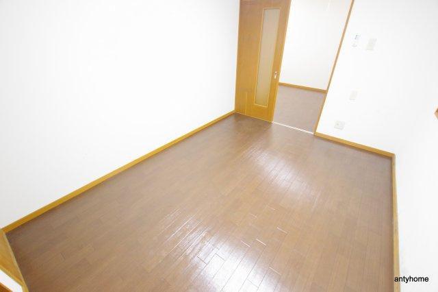 リバティ都島　仲介手数料無料の洋室