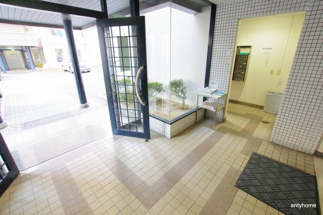 アメニティー新高二番館　仲介手数料無料のロビー