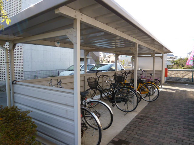 メゾン羽島のその他共用部分|自転車置き場