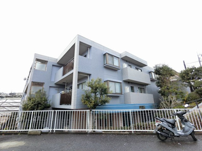 【外観】 | 横浜永田台パークホームズ | 総戸数４２戸、１９９８年７月築、管理人は巡回勤務につき管理体制良好です♪
