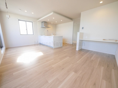 【居間・リビング】 | 高谷戸建