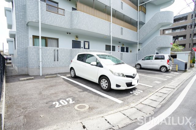 ハイムさくらの駐車場