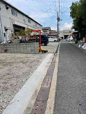 下坂部4丁目76-2　シャッター付ガレージ【管理番号67】のその他|前面道路含む全面道路　東側