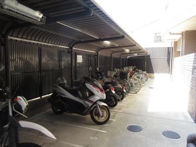 サムティ京都二条の駐車場|駐輪場