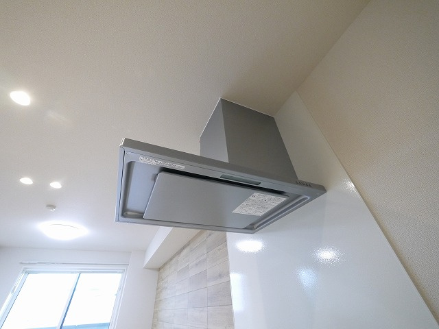 シャーメゾンＡＶＡＮＣＥのキッチン|換気扇