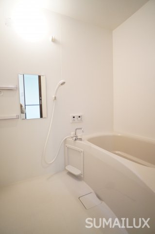熊本市南区出仲間６丁目のアパートの浴室
