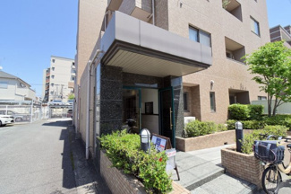 【エントランス】 | 安全に配慮されたオートロックマンションです♪室内ＴＶモニタ付インターホンで来訪者を確認できます
