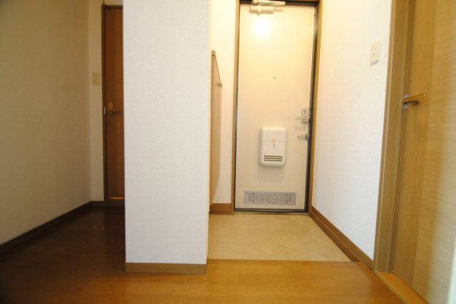 エクセル東櫛原の玄関