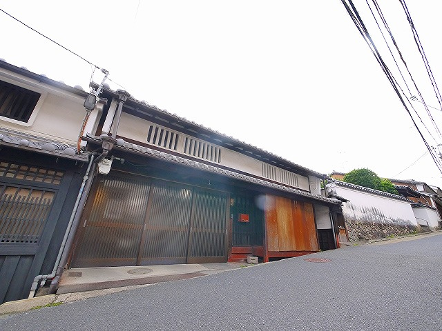 鳴川町古民家物件の外観