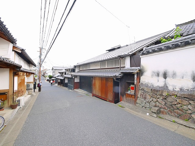 鳴川町古民家物件の周辺